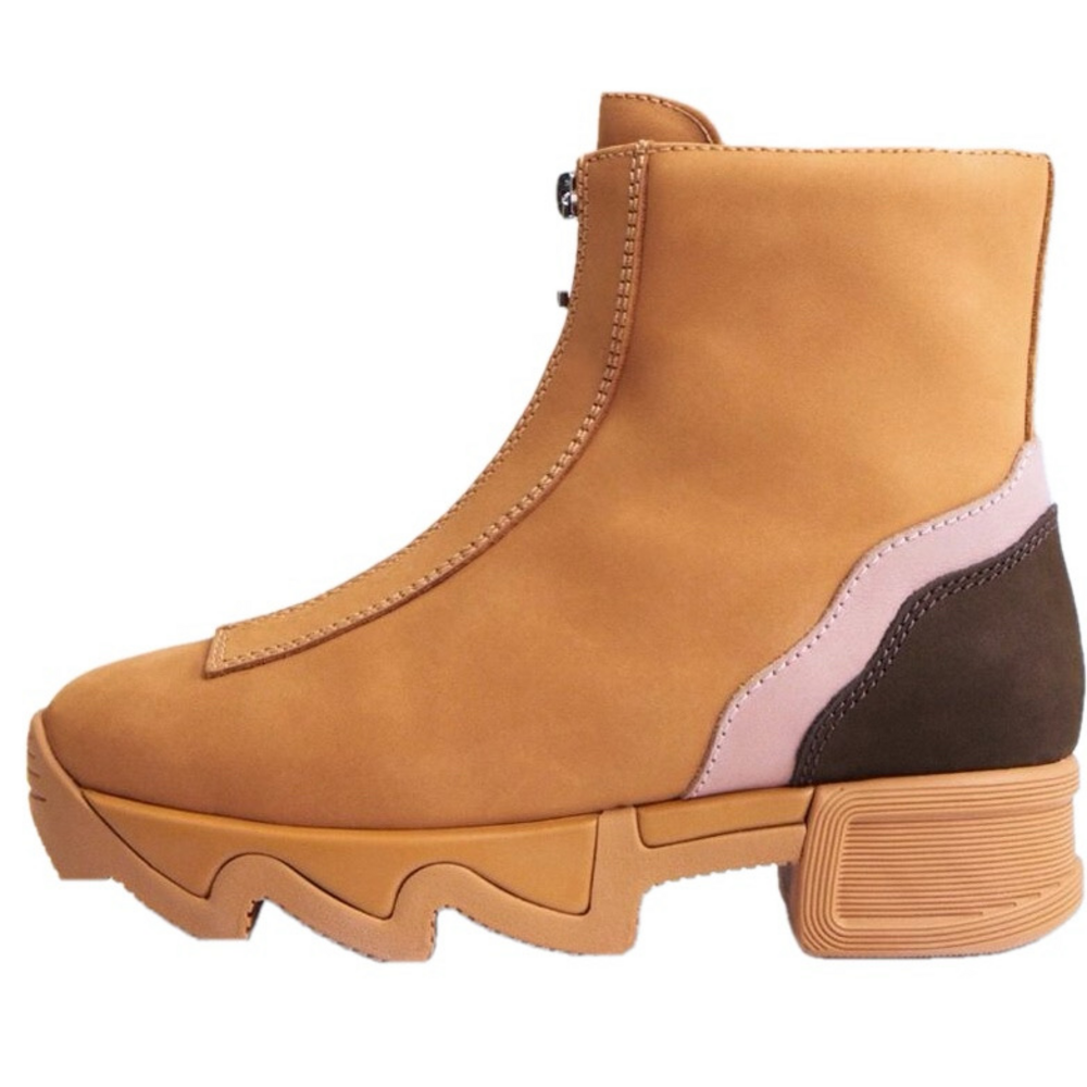 IRI ODELE Camel Zip-Up Boot – Women’s Size 10
